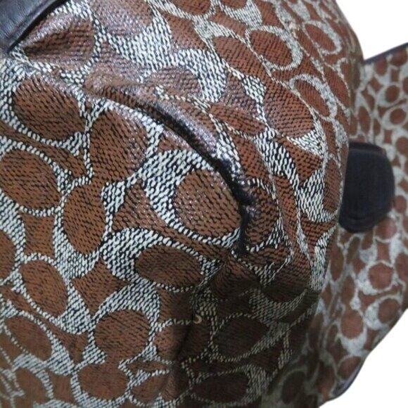 COACH Snake & Signature Coated Canvas City Tote w/ matching zipper pouch - Picture 11 of 16